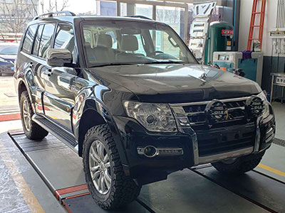 山貓三菱帕杰羅V97素車(chē)減震器改裝霸哥電子100段可調(diào)氮?dú)鉁p震器案例
