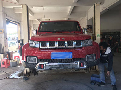 北京bj40plus素車(chē)減震器改裝霸哥電控100段可調(diào)氮?dú)鉁p震器6段回彈可調(diào)